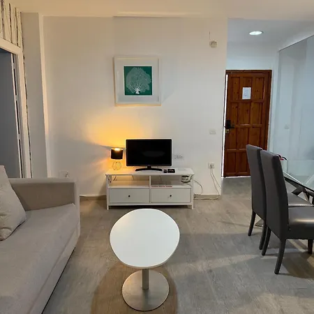 Estudios Suites Placentines Seville Exterior photo